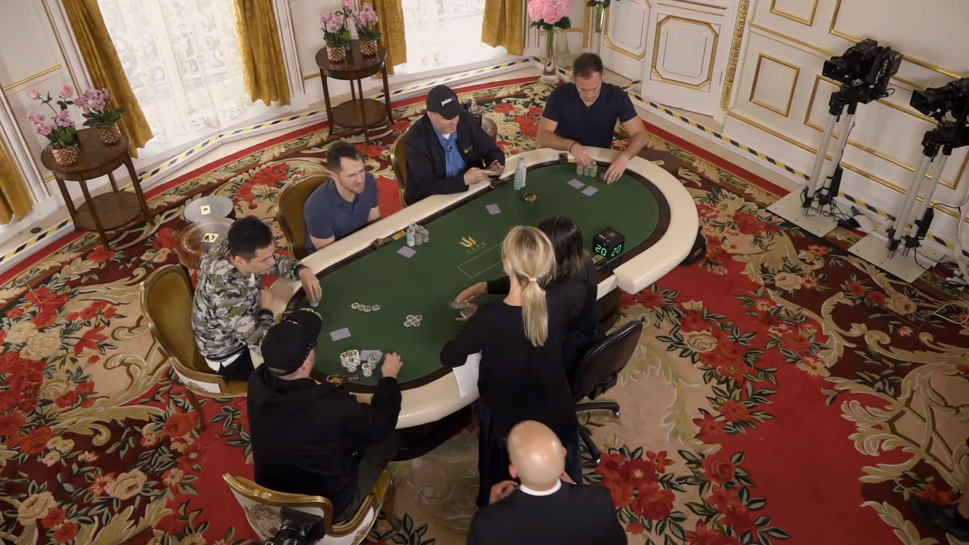 [VIDEO] Cinco tiburones batallan por US$6.5 millones