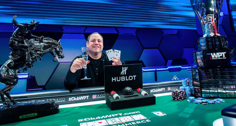 David Baker ganó US$654K en un concurso de apuestas
