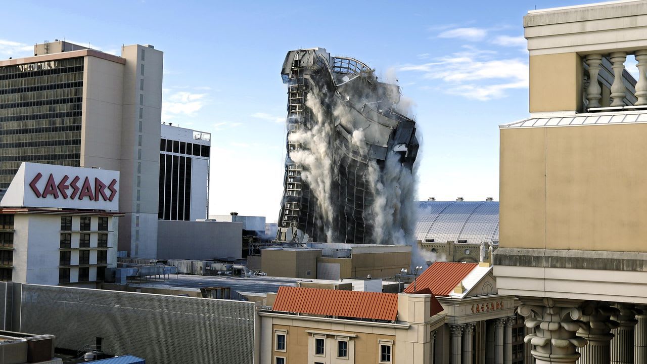 Demolieron el casino construido por Donald Trump