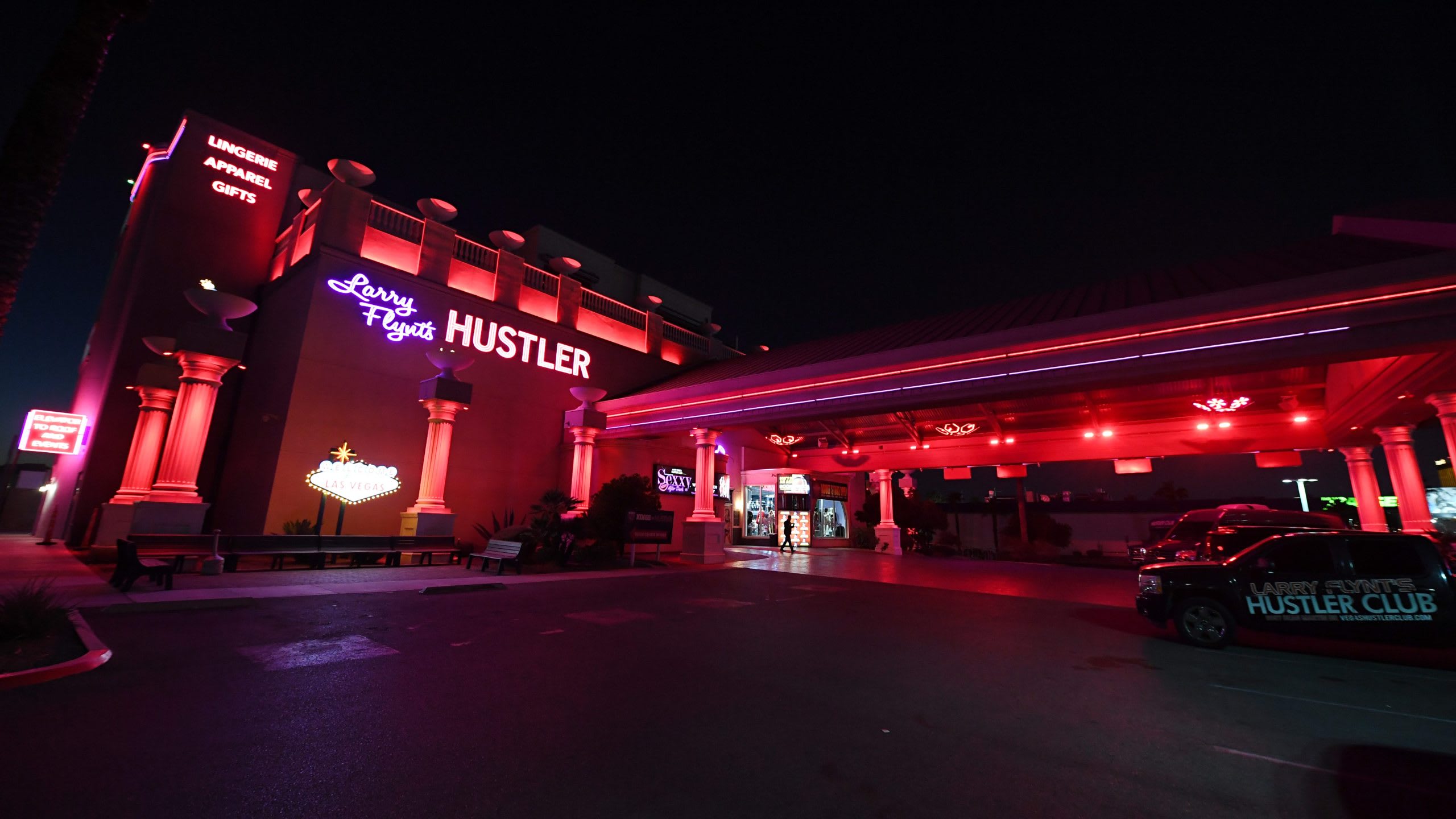 Strip club de Las Vegas ahora es un centro de vacunación