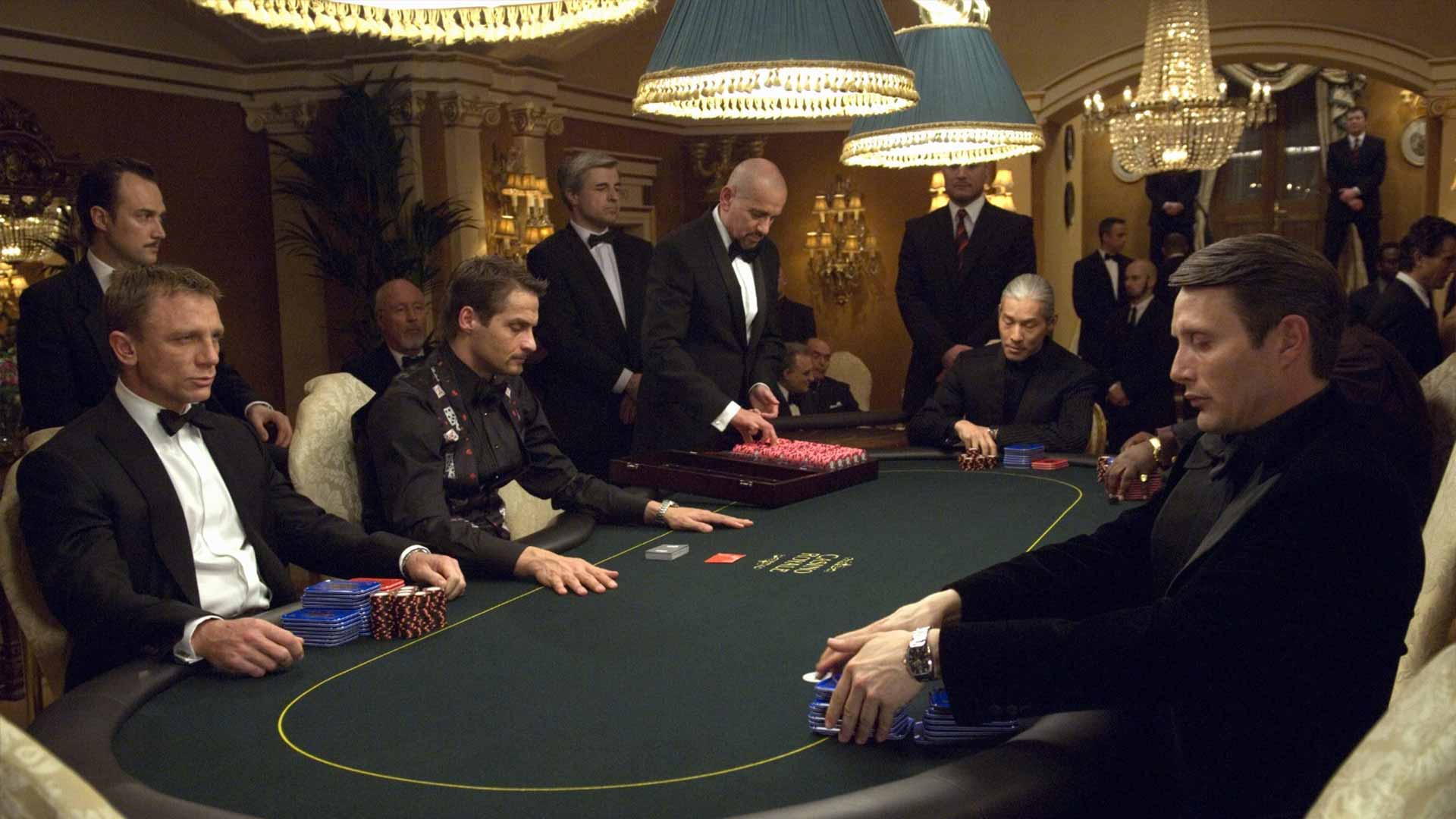 Bluffs, Tells y Martinis: análisis de la escena de Casino Royale