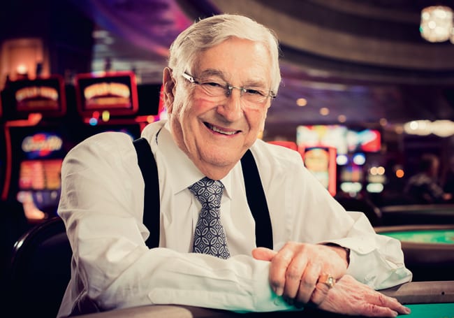 Ganó un brazalete de la WSOP en un evento de un solo jugador