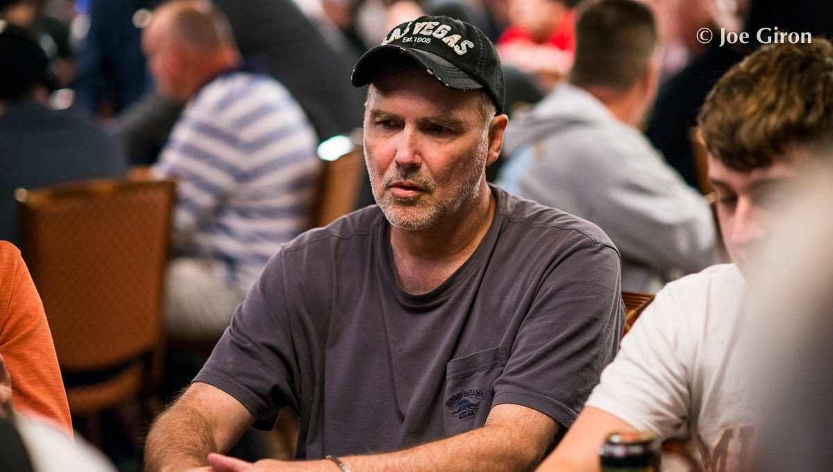 La comedia y el poker despiden a Norm Macdonald
