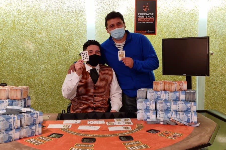 El poker hizo millonario a otro chileno
