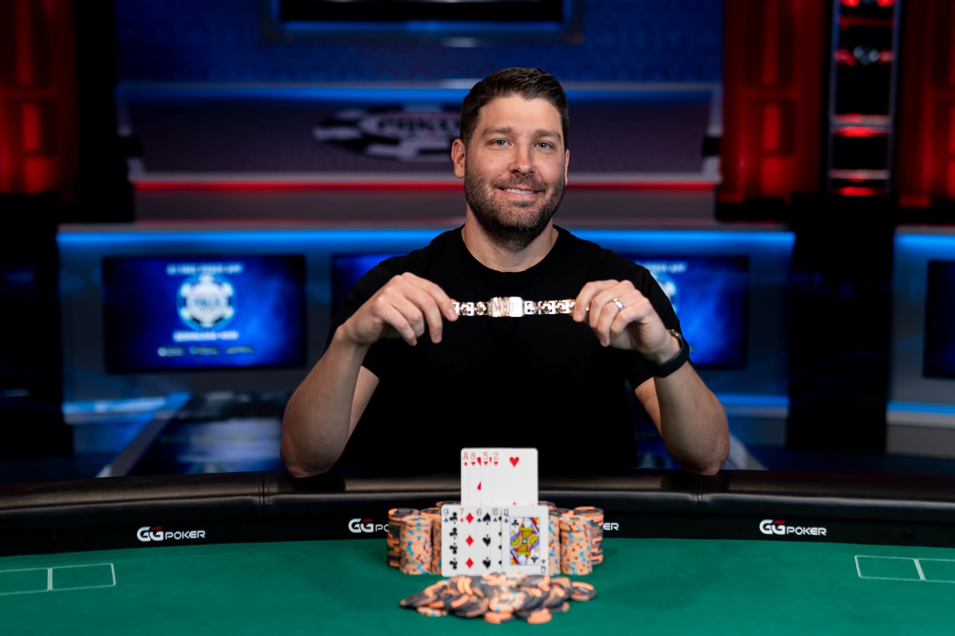 Ausmus le negó otro brazalete a Hellmuth y Negreanu