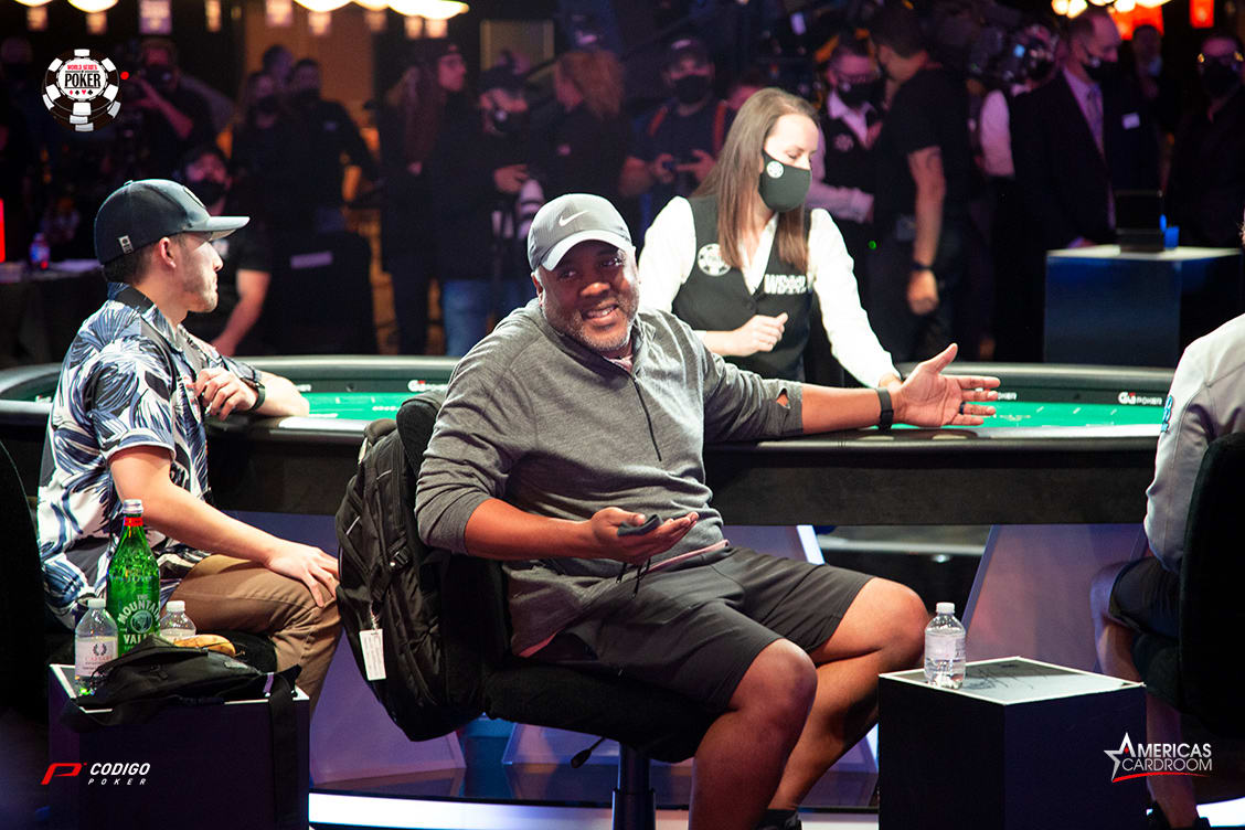 El runner-up de la WSOP 2021 perdió hasta los zapatos