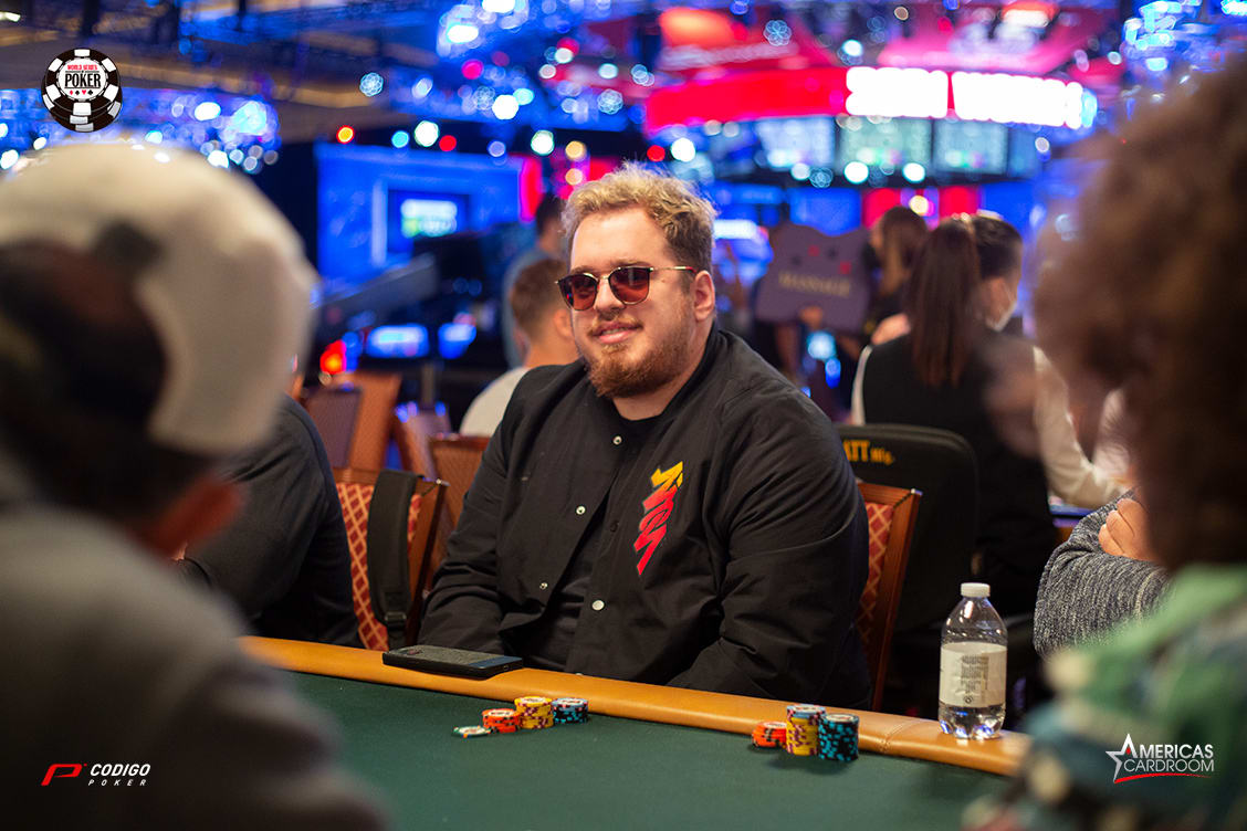 Más latinos llegaron desde el Día 1B del Main Event