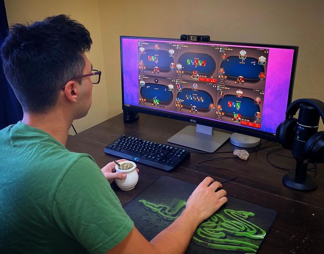 [VIDEO] Existen dos maneras de jugar al poker