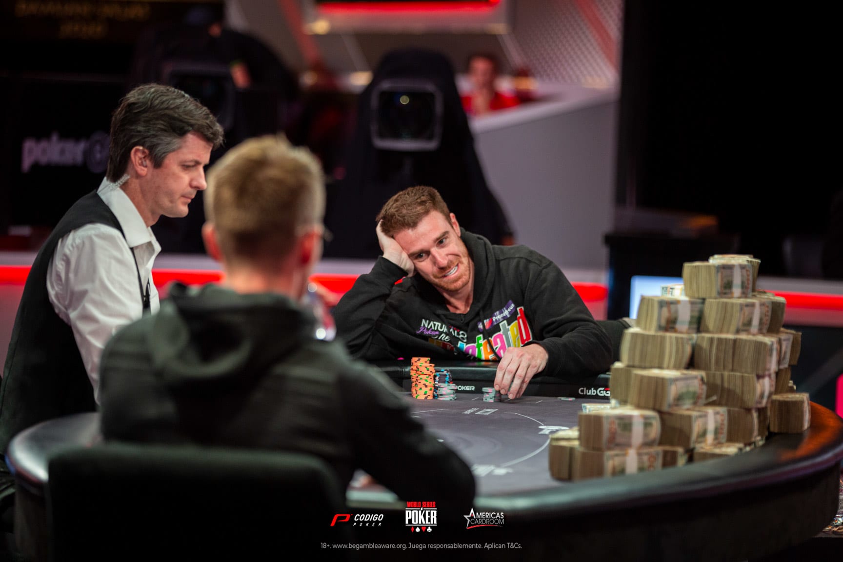 Cómo obtener un sueldo mensual con el poker