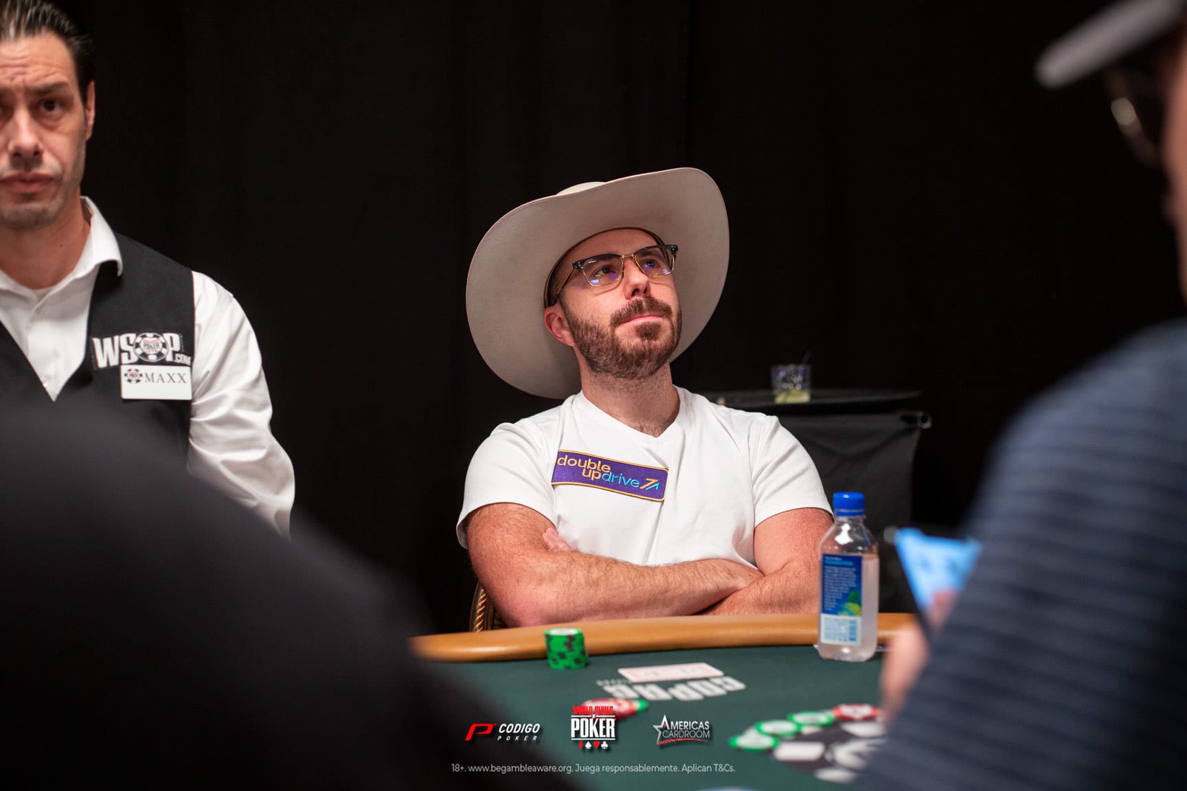 Dan Smith recibió el trofeo al más «fish» en un torneo