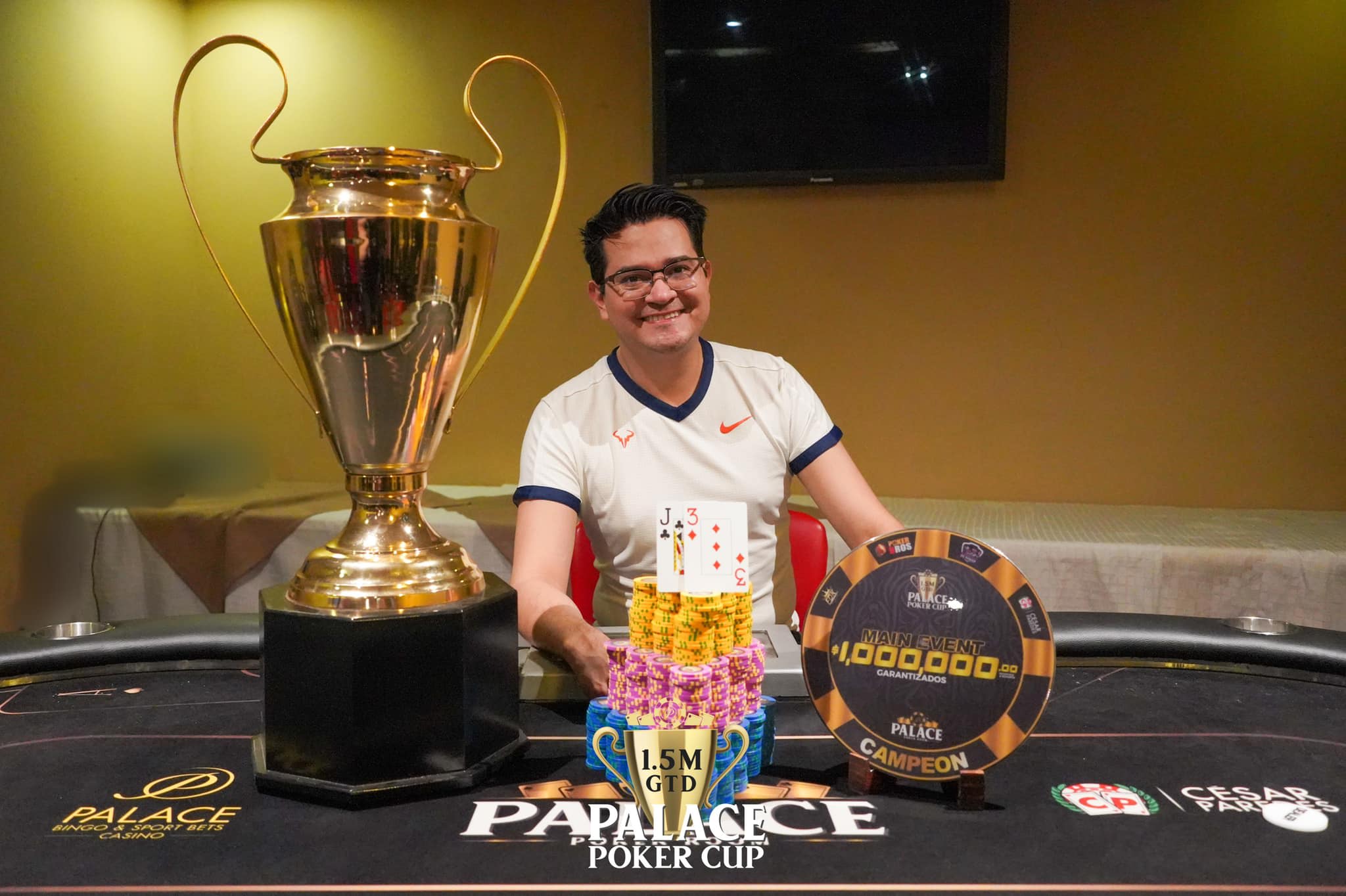 Medrano es el campeón del Evento Principal Palace Poker Cup