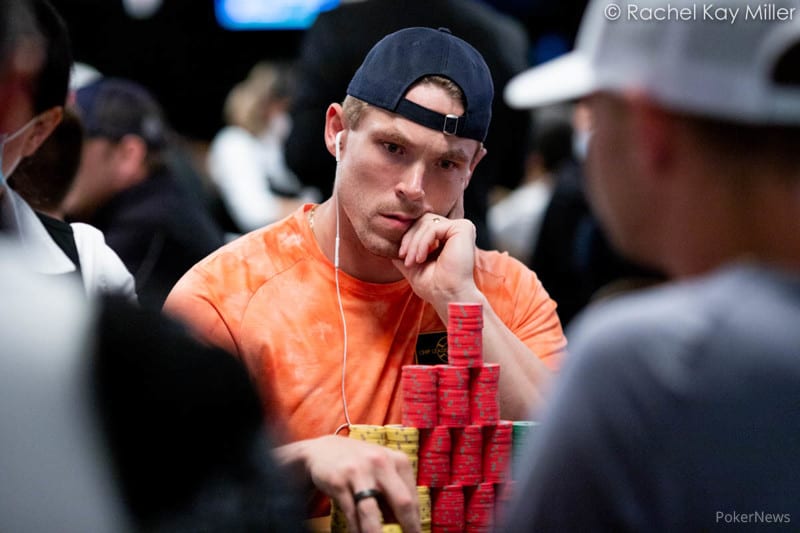 Alex Foxen lidera un difícil Evento #16 en Las Vegas