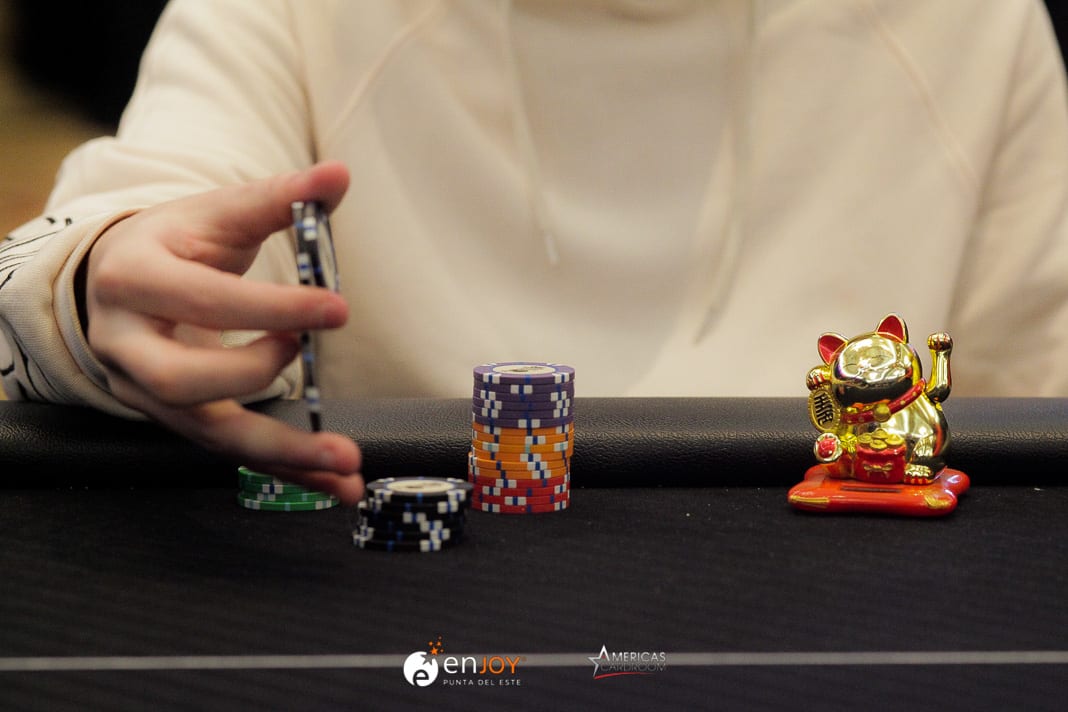 Grinder Report: toda la acción de los paños virtuales