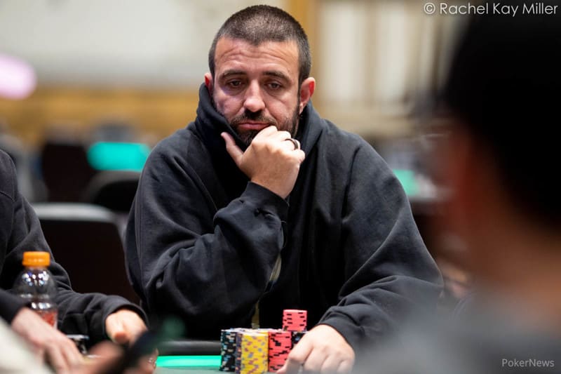 Akkari lidera el Evento #84: $3,000 HORSE