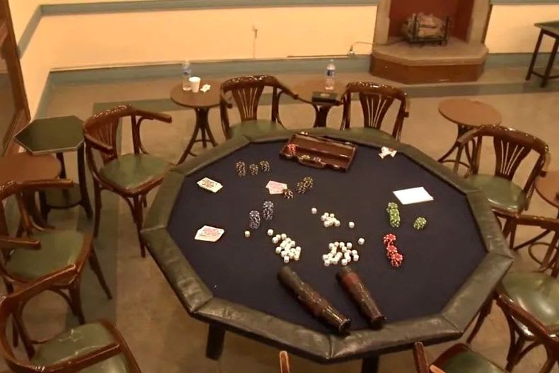 Insólita excusa para «esconder» poker clandestino