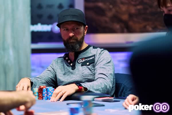 Negreanu reaviva la polémica de los tramposos en el poker