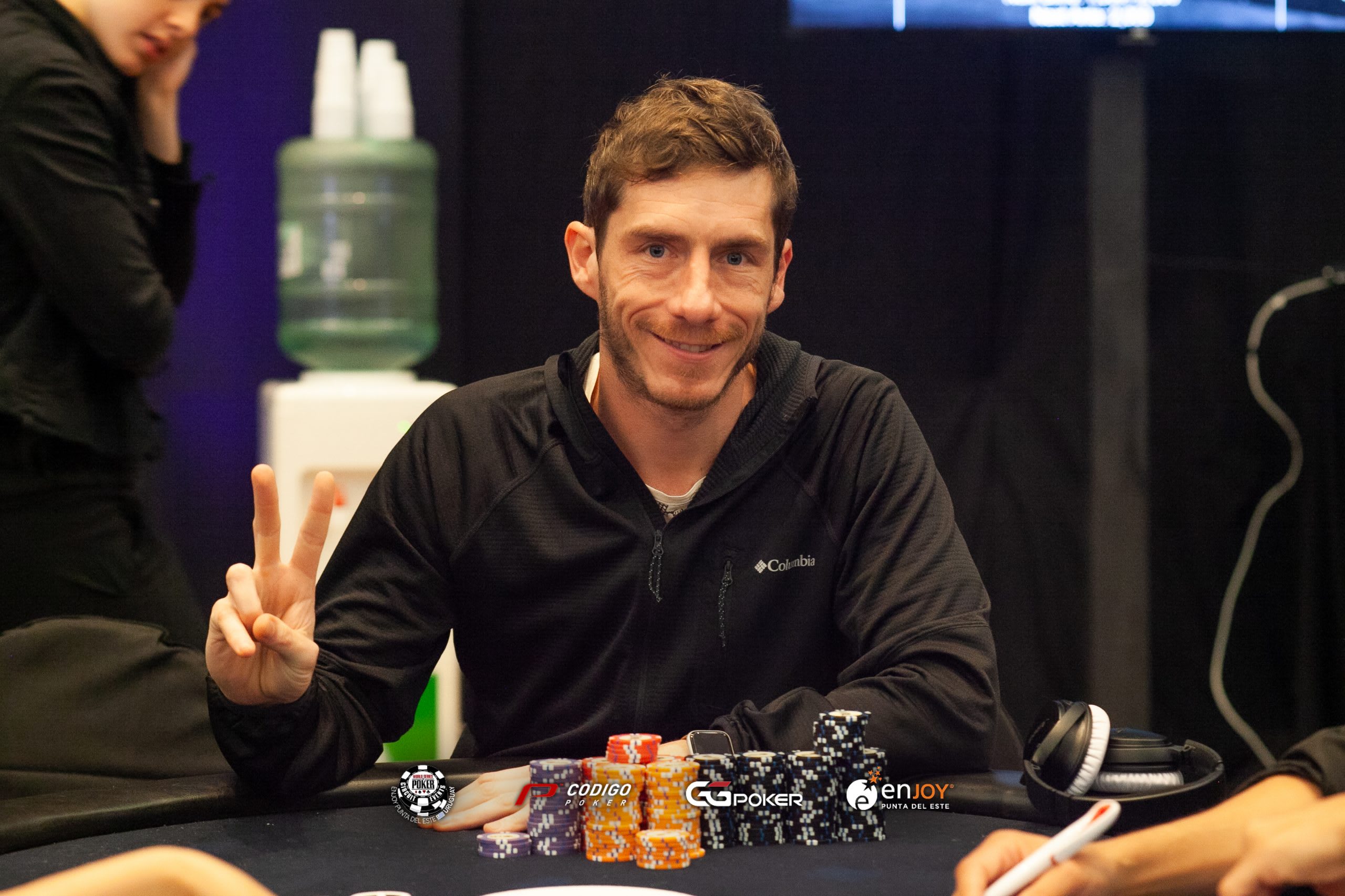 Gabrenja y Santi se adelantaron en el Main Event