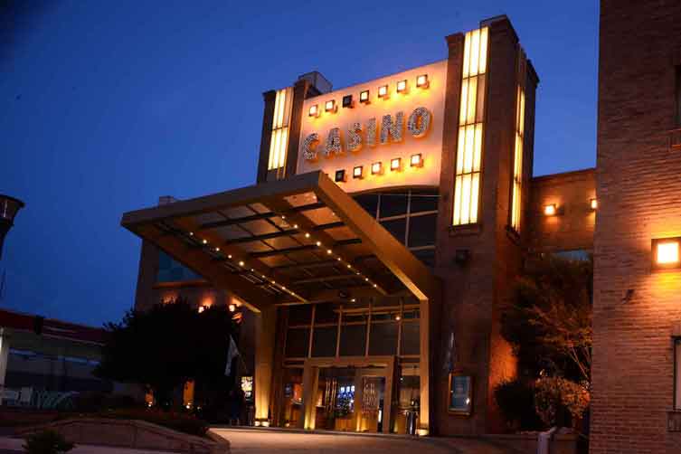 Insólito: se aplaza juicio por falta de abogado&#8230; estaba en el casino