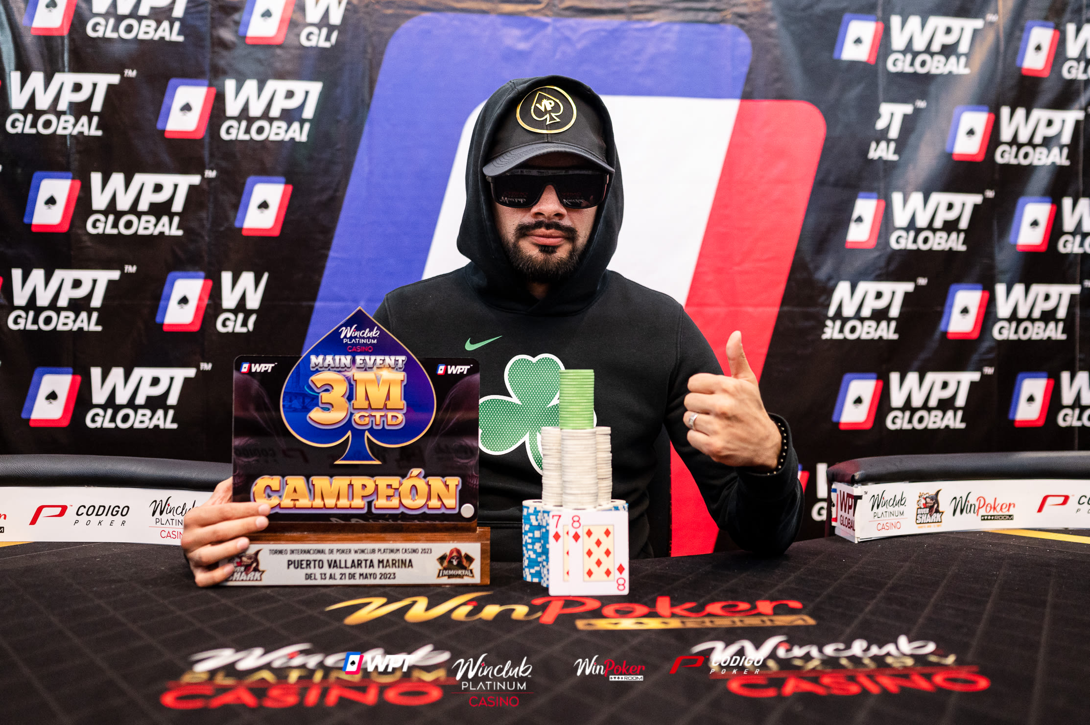 ¡Saluden al campeón! Preciado se llevó el Main Event de Vallarta
