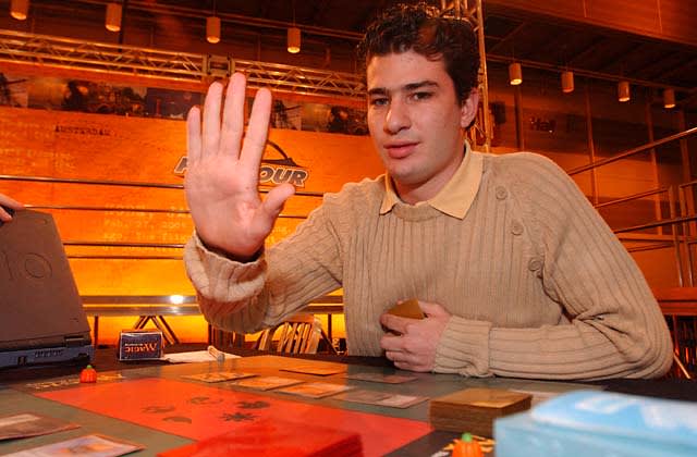 El poker y las similitudes con el Magic