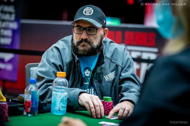 Matusow se abre paso en el día final del Evento #55 con presencia latina