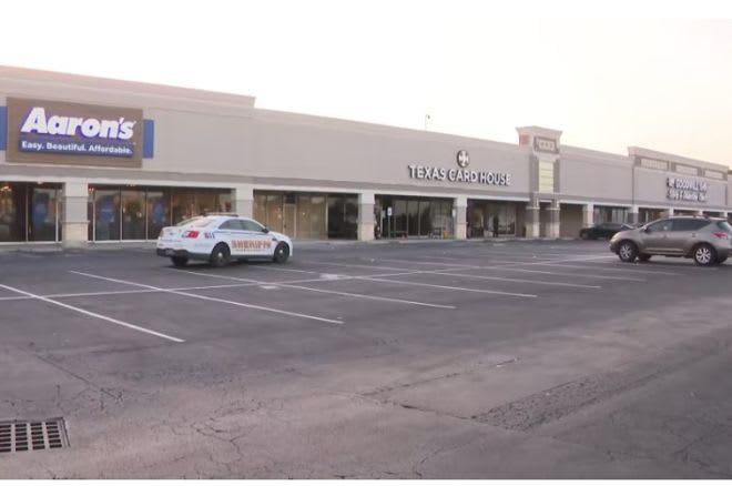 Un intento de robo al Texas Card House casi termina en tragedia