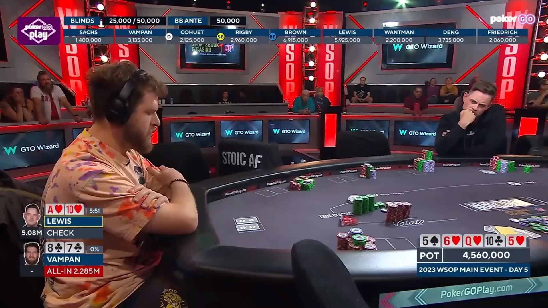 Un bluff épico convirtió los salones de la WSOP en un estadio