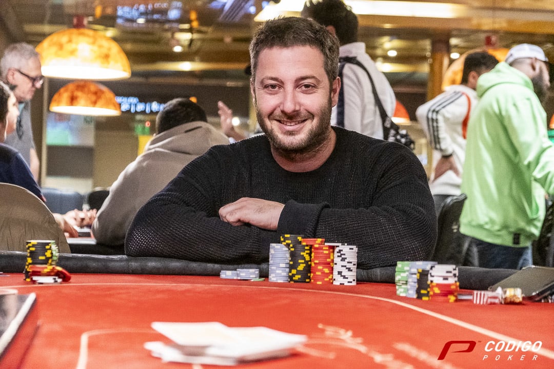Marco Guibert lidera el High Godzilla en Madero Poker