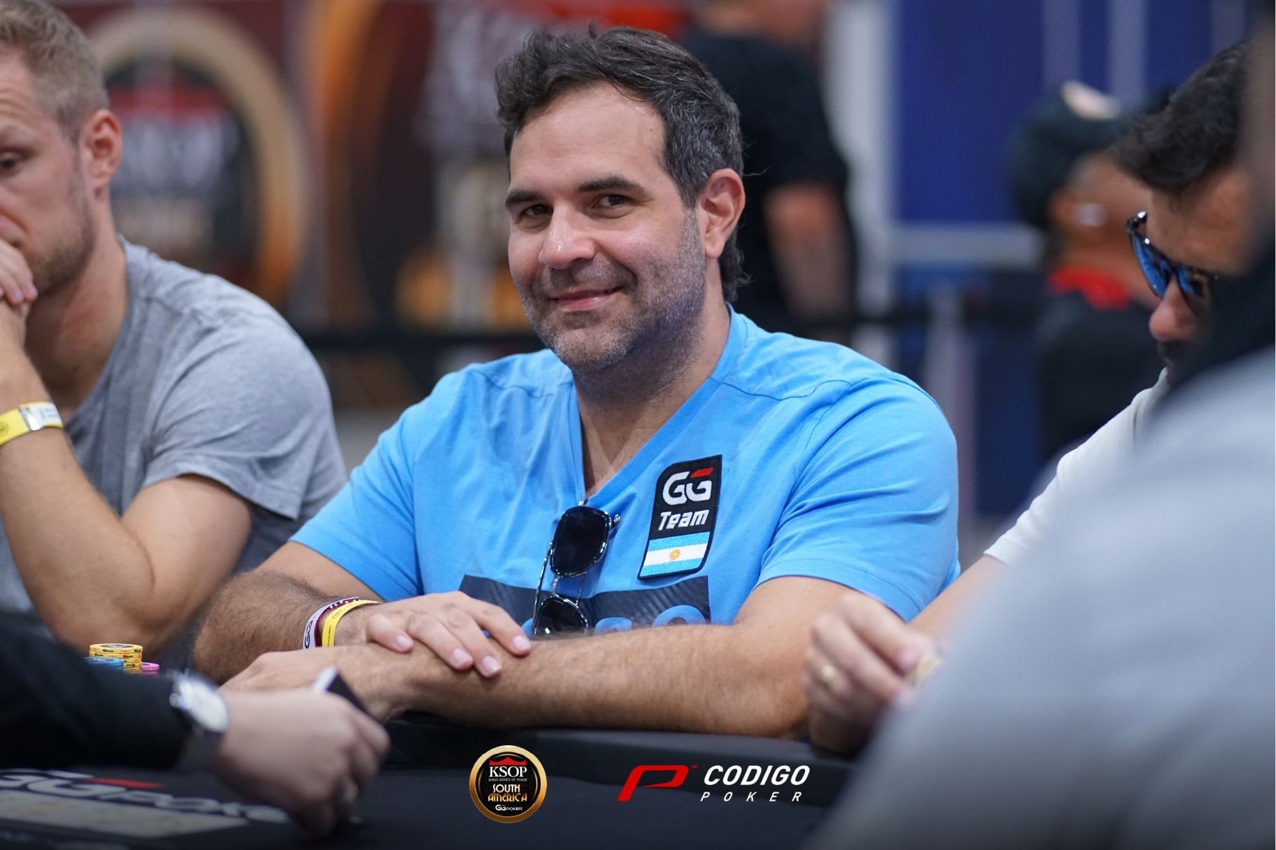 [VIDEO] Stival jugó al poker con Azzaro, Duka y Beto Casella