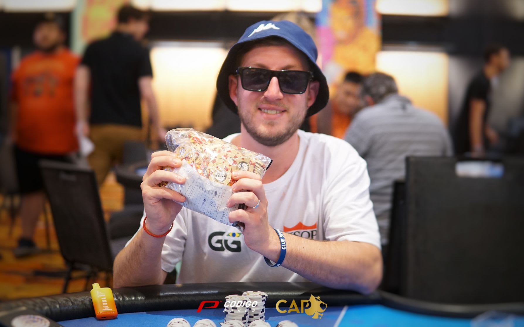 Lacoste lidera a los finalistas del Main Event del CAP Rosario