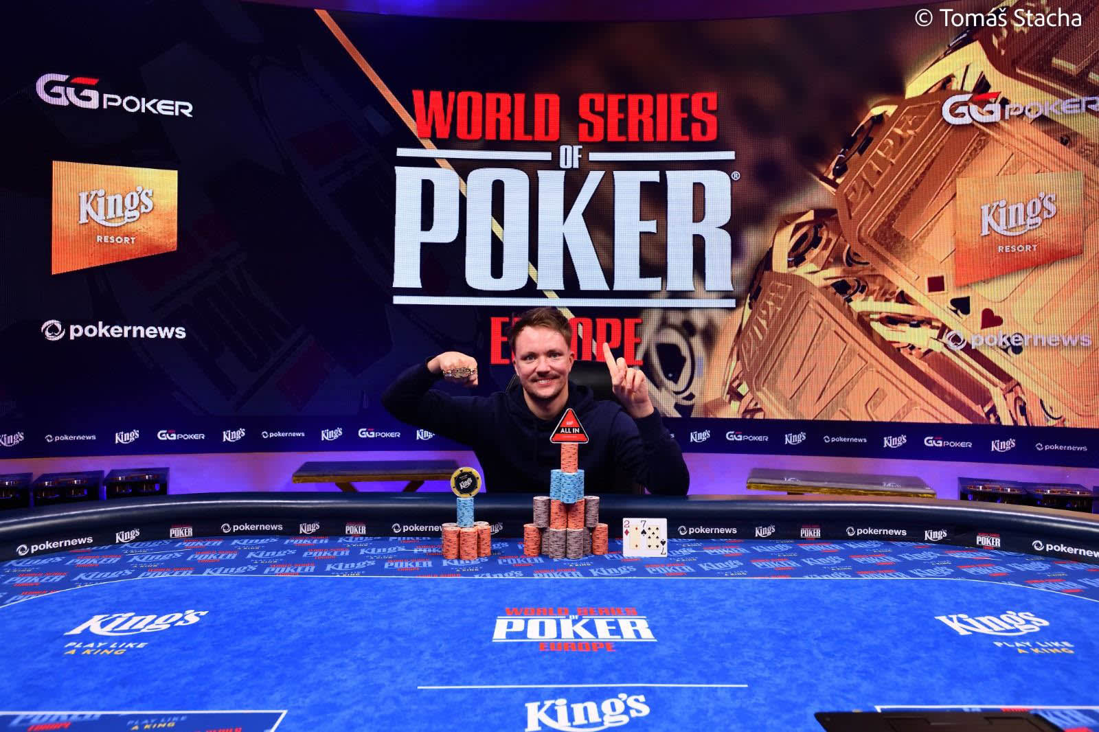 Joakim Andersson volvió a las mesas y ganó un brazalete en la WSOPE