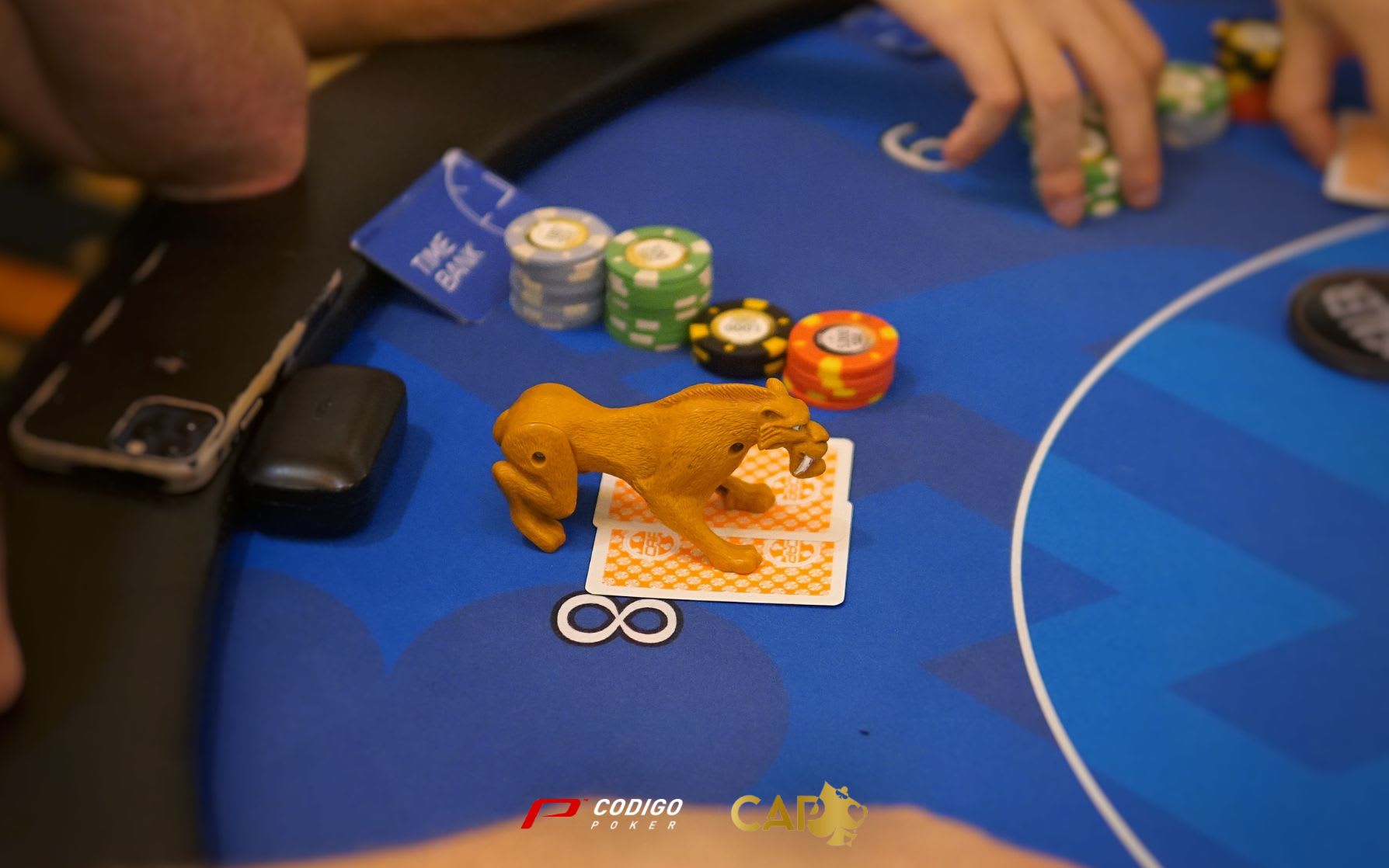 Grinder Report: toda la acción de los paños virtuales