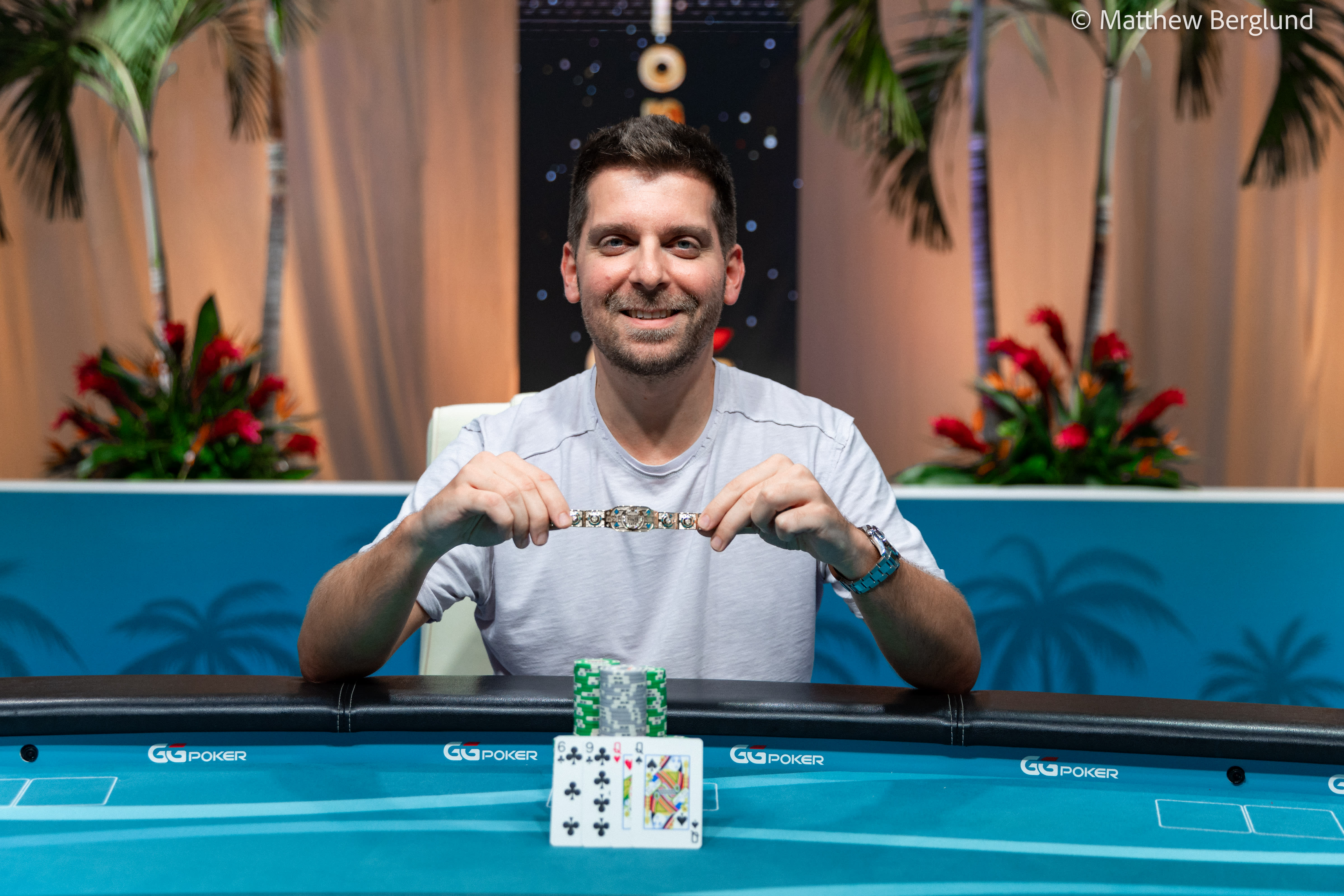 Lampropoulos, con una ficha y una silla, ganó el PLO High Roller en Bahamas