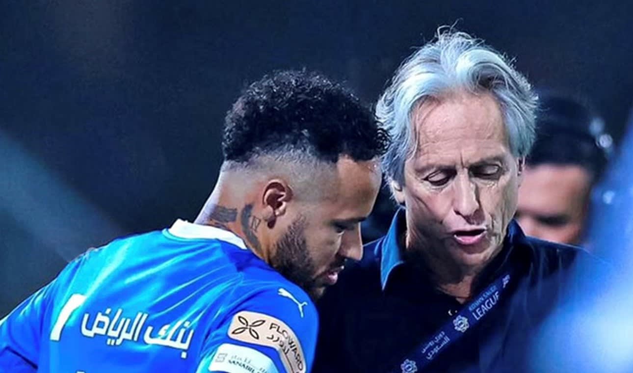 «Tiene pasión por otras cosas»: el DT de Neymar habló… ¿del poker?