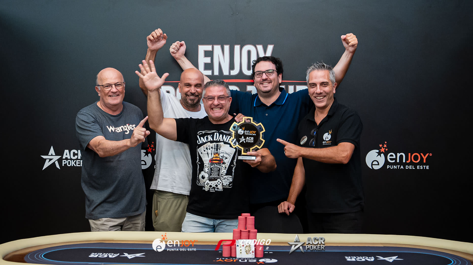 ¡Senior campeón! Hagopian festejó en el Enjoy Poker Tour