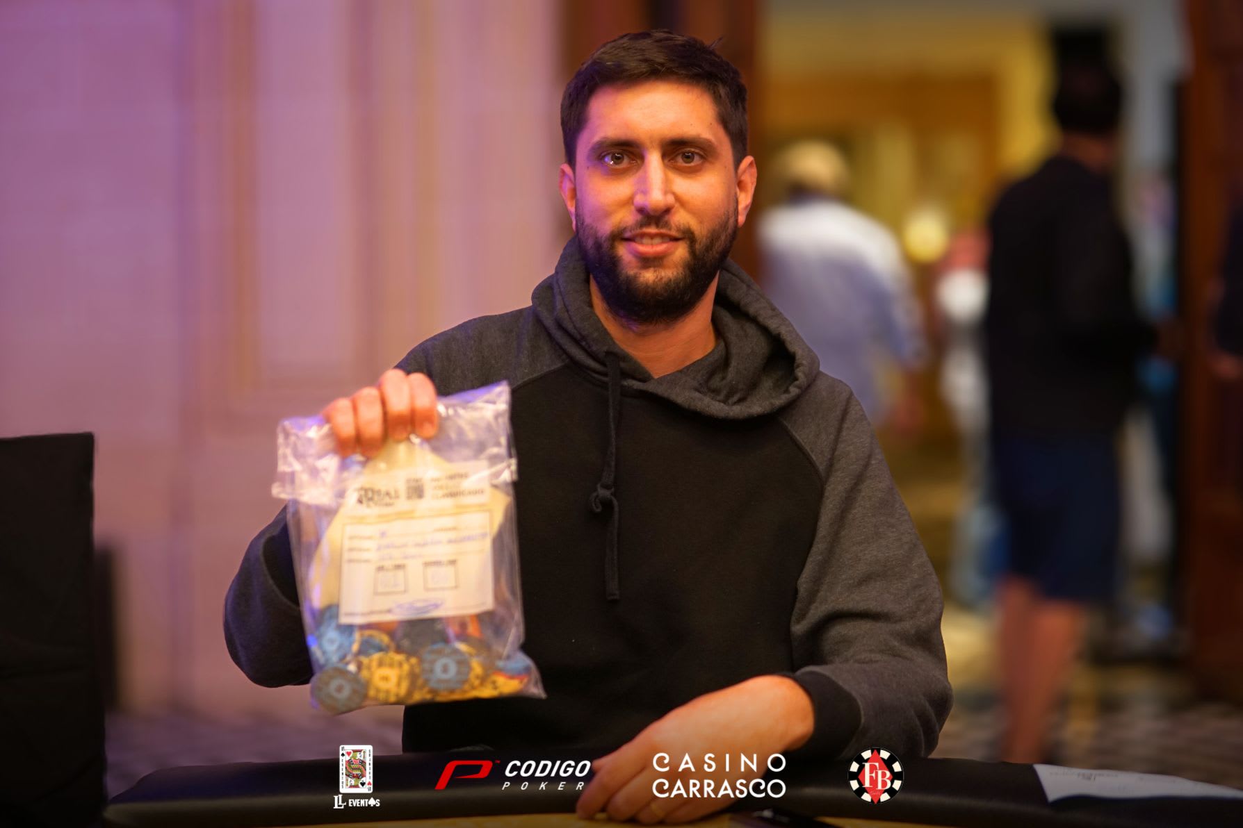 Leandro Bianchini lidera el Carrasco High Roller en Montevideo