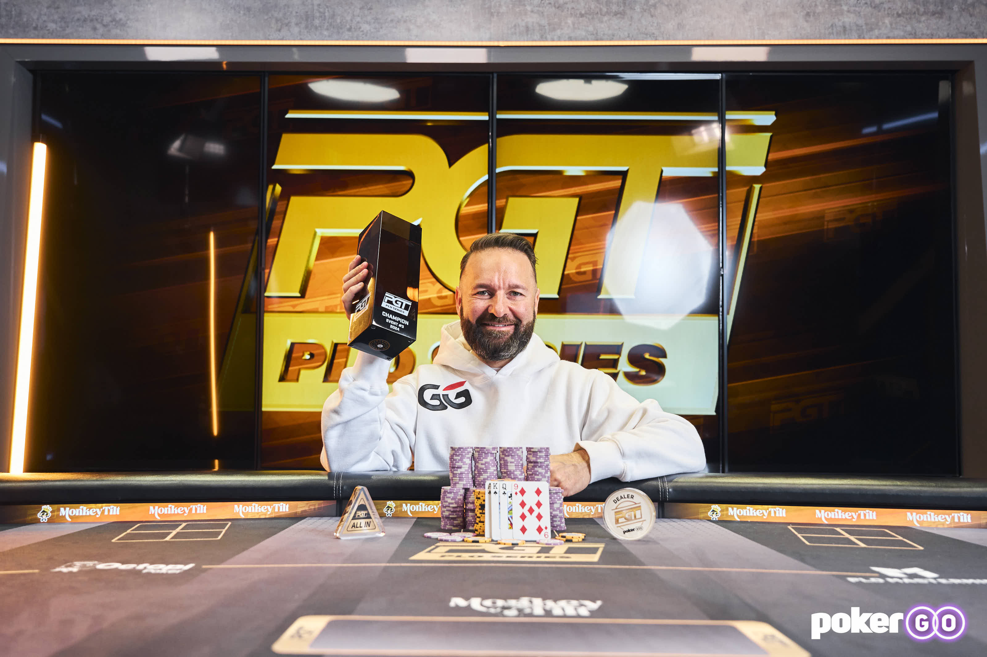 ¡Campeón de nuevo! Negreanu ganó su segundo título del año del PGT