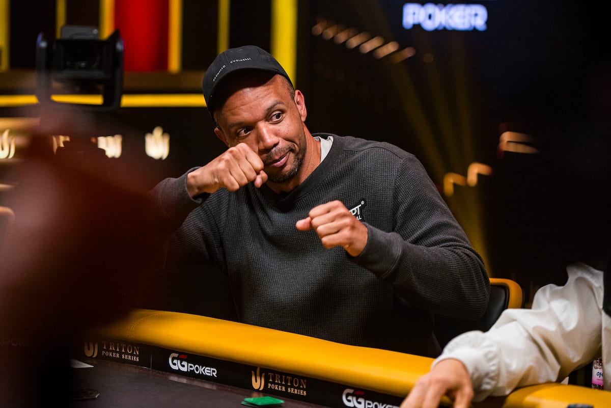 [VIDEO] Maltratado por la varianza, Phil Ivey padeció una mesa final de las Triton