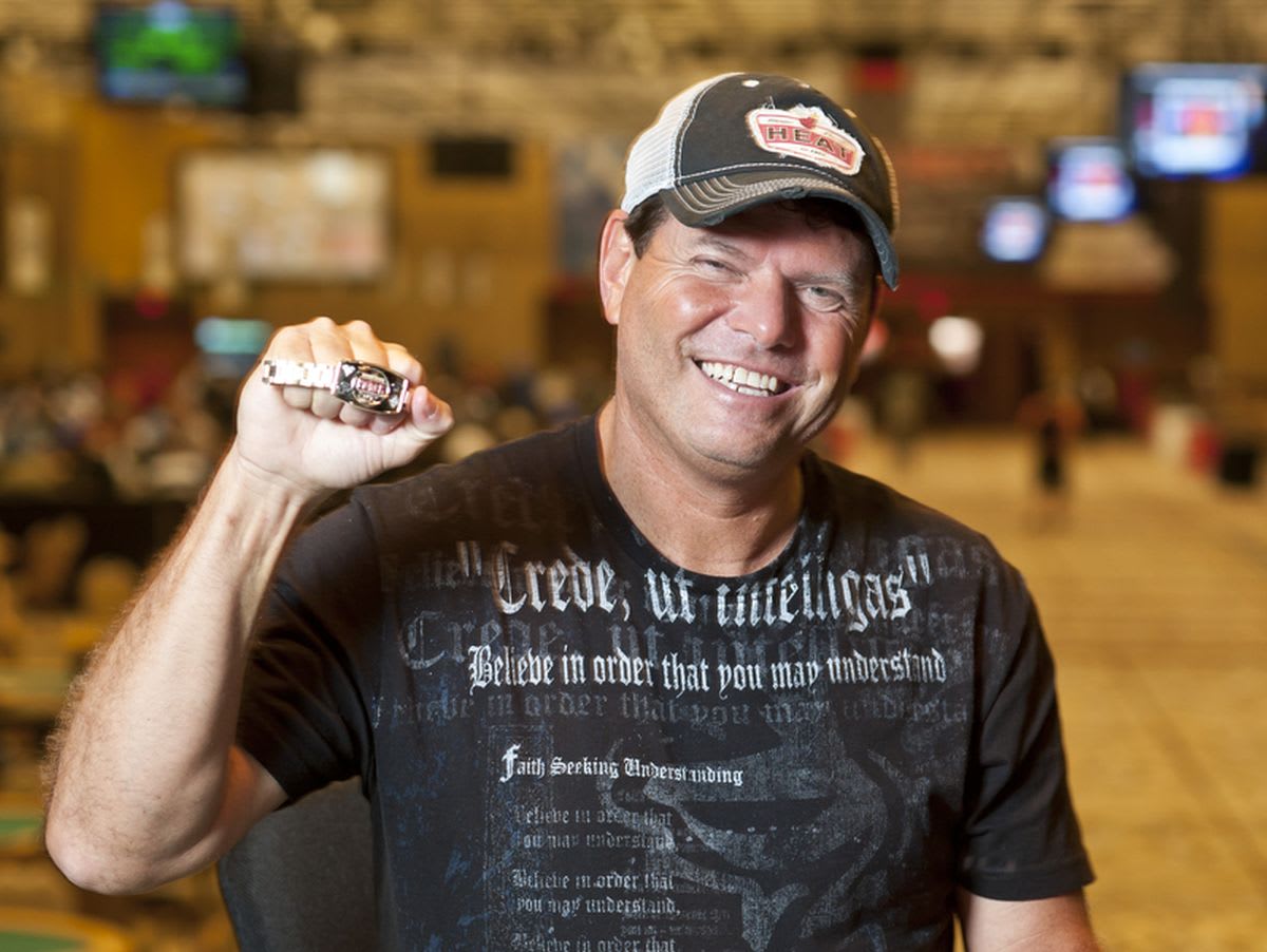 Campeón de la WSOP admite su culpa en una estafa millonaria
