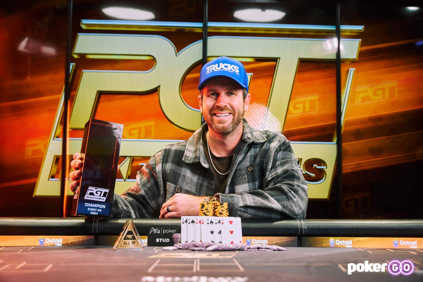 John Racener renació desde una ciega y ganó el Triple Stud Mix