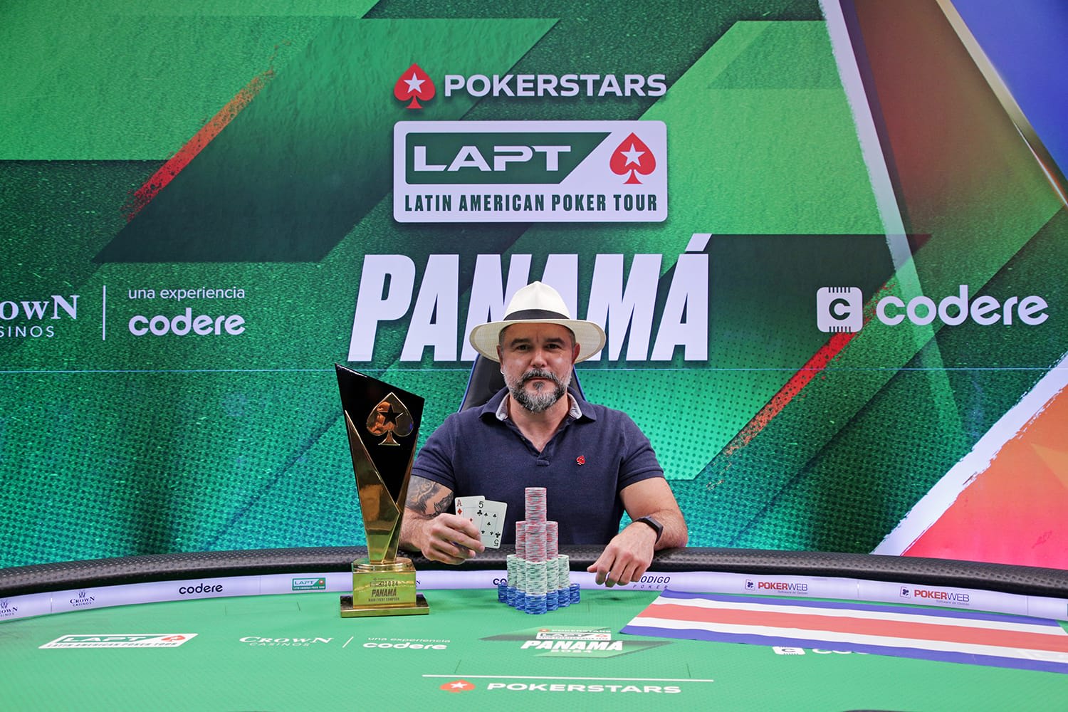 Johnny Sandoval es el gran campeón del LAPT Panamá