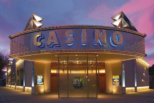 Casino: lo apuñalaron y se investiga por qué