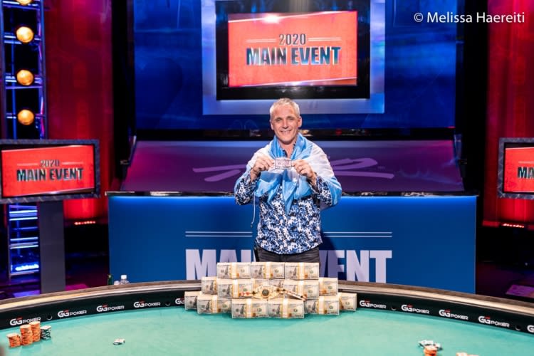 Damian Salas Brazalete