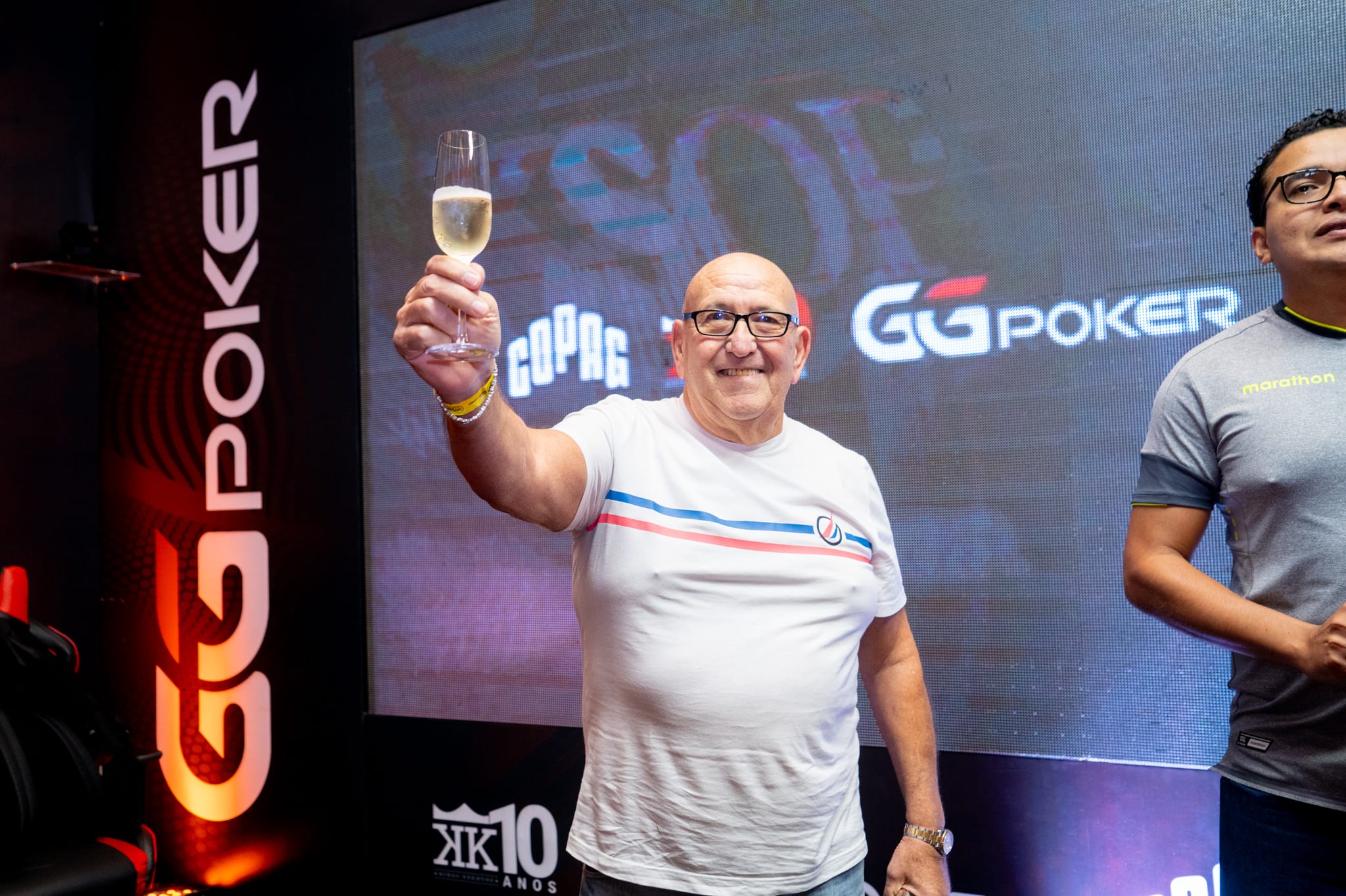 De los paños al trabajo: el poker como oficio en el Día del Trabajador