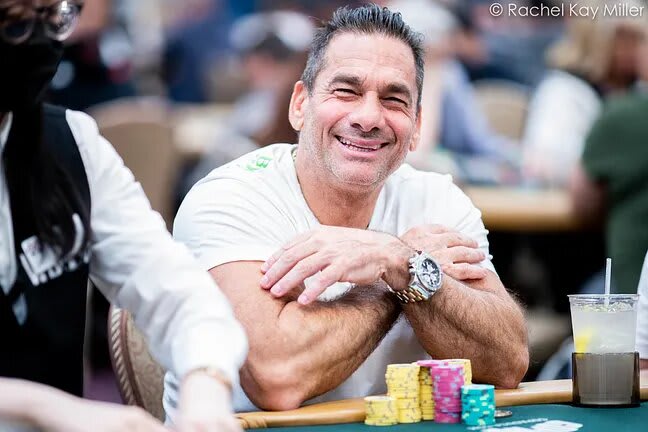 Avanzan los latinos en el Evento #17 NLH Deepstack de la WSOP