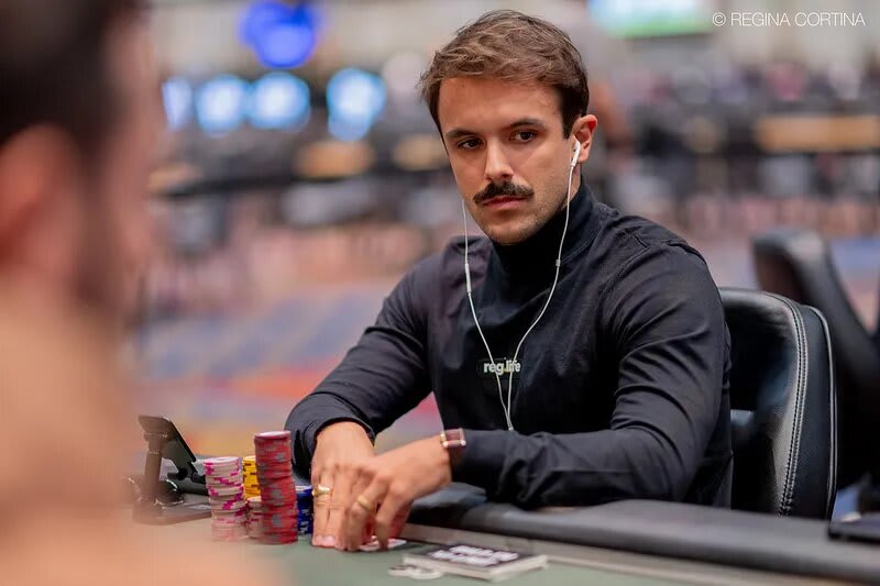 Yuri Martins lidera a los latinos en el Día 2 del Eight Game Mix