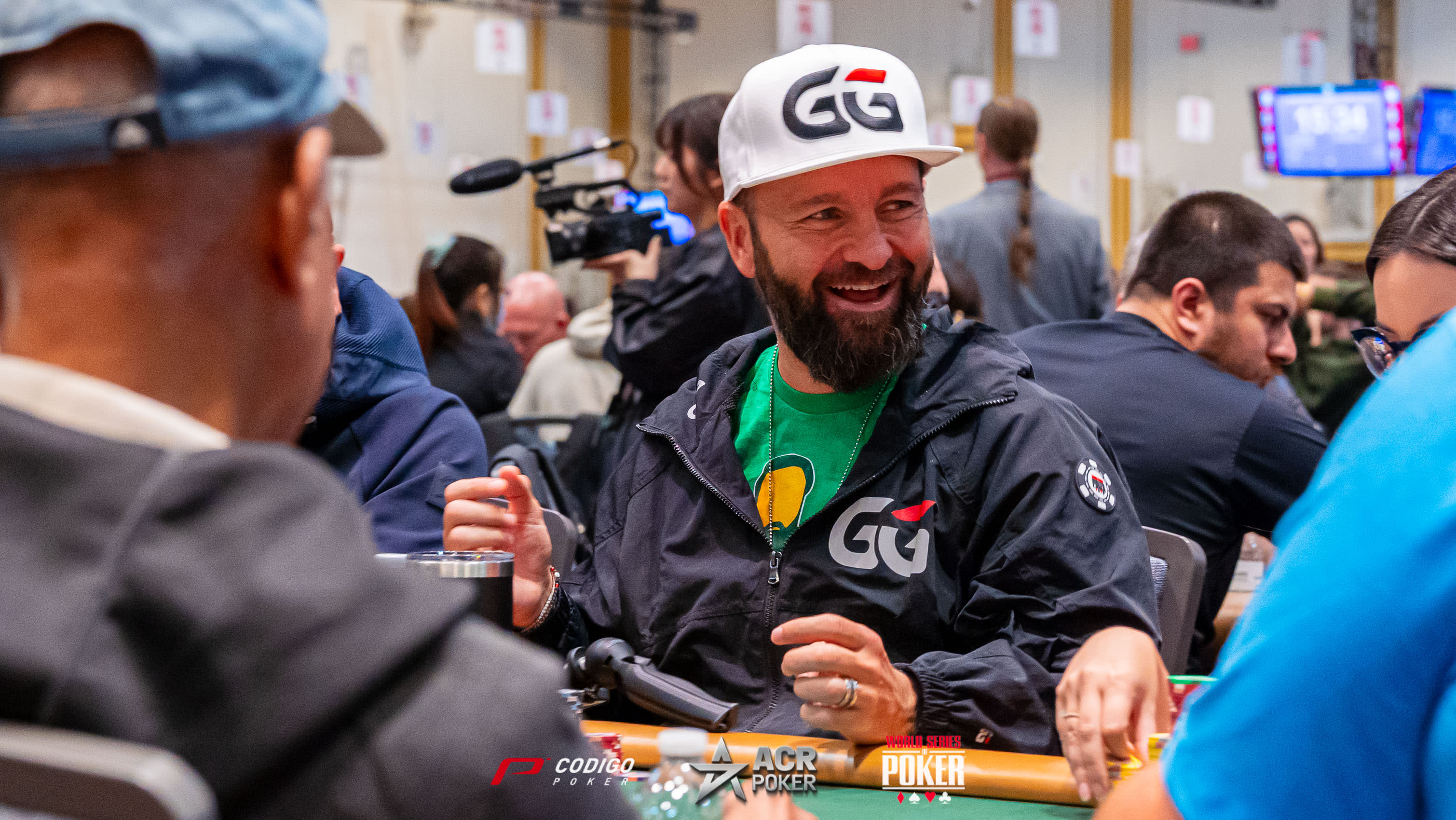 Ir all-in pero guardarse una ficha: Negreanu defiende esta manera legal de «hacer trampa»