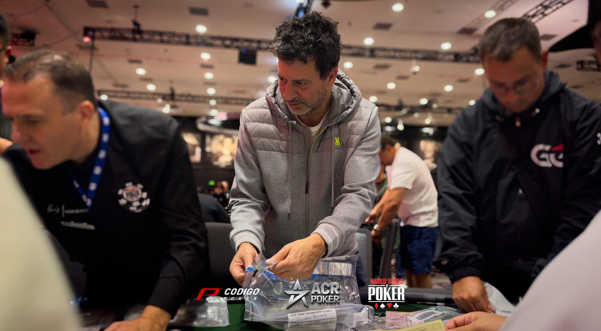 La Armada Latina avanza en gran número en el Main Event de la WSOP 2024