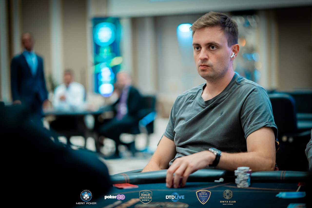 Leonard Maue y Juan Pardo lideran el Super High Roller Bowl IX
