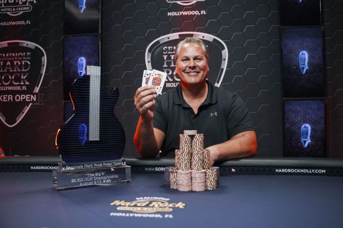 Paul Snead ya tiene una guitarra para salir a rockear